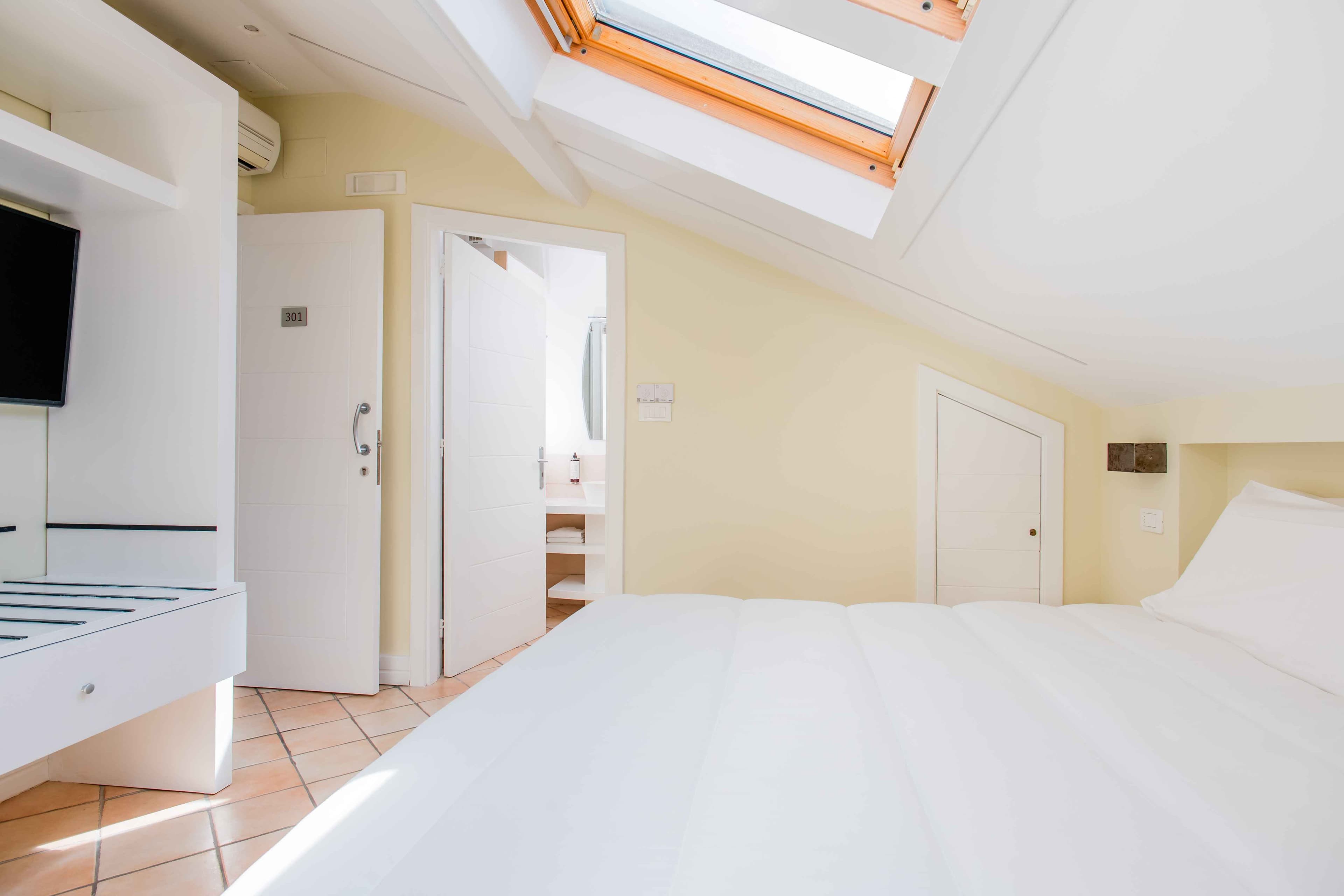 Room detail 2