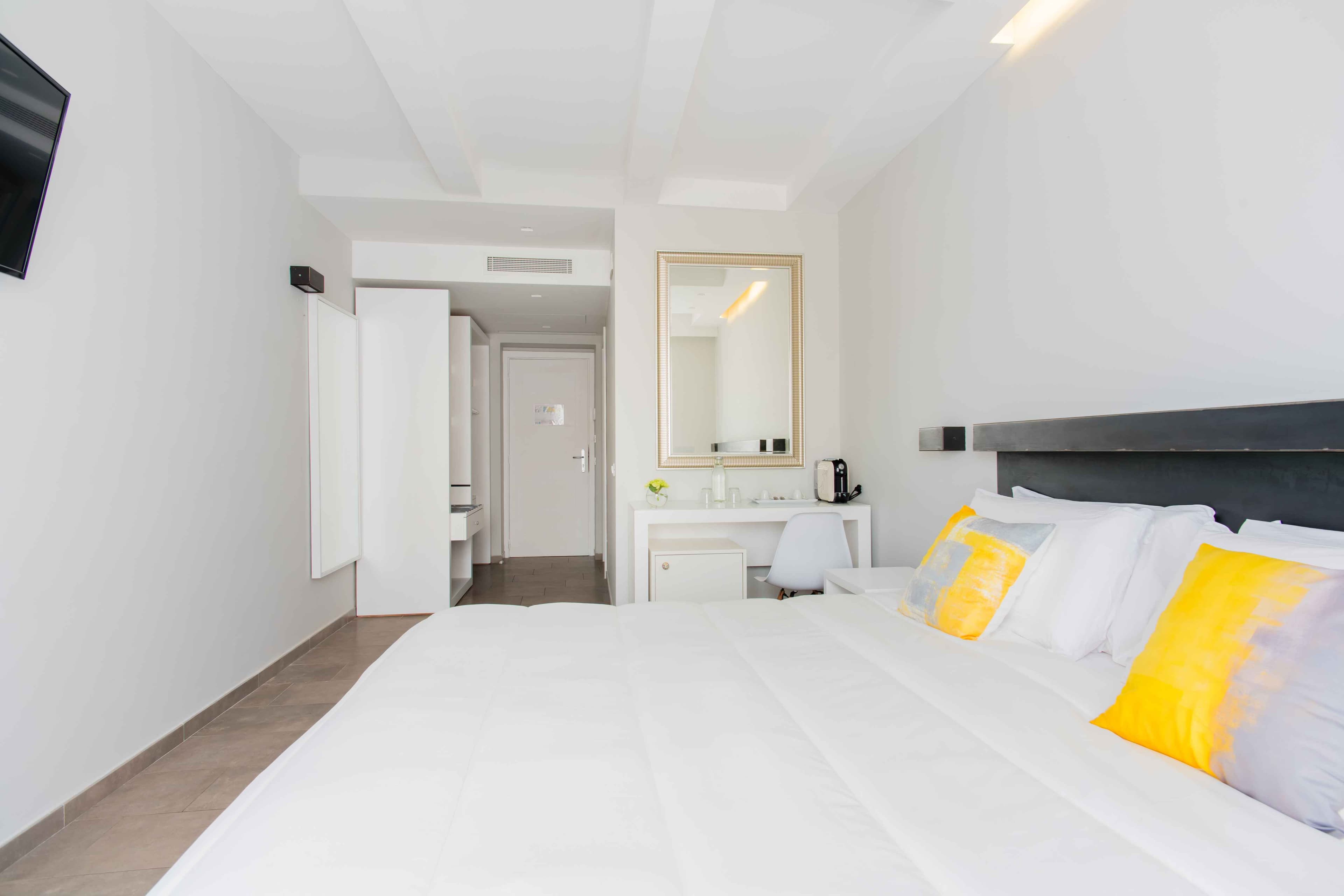 Room detail 2