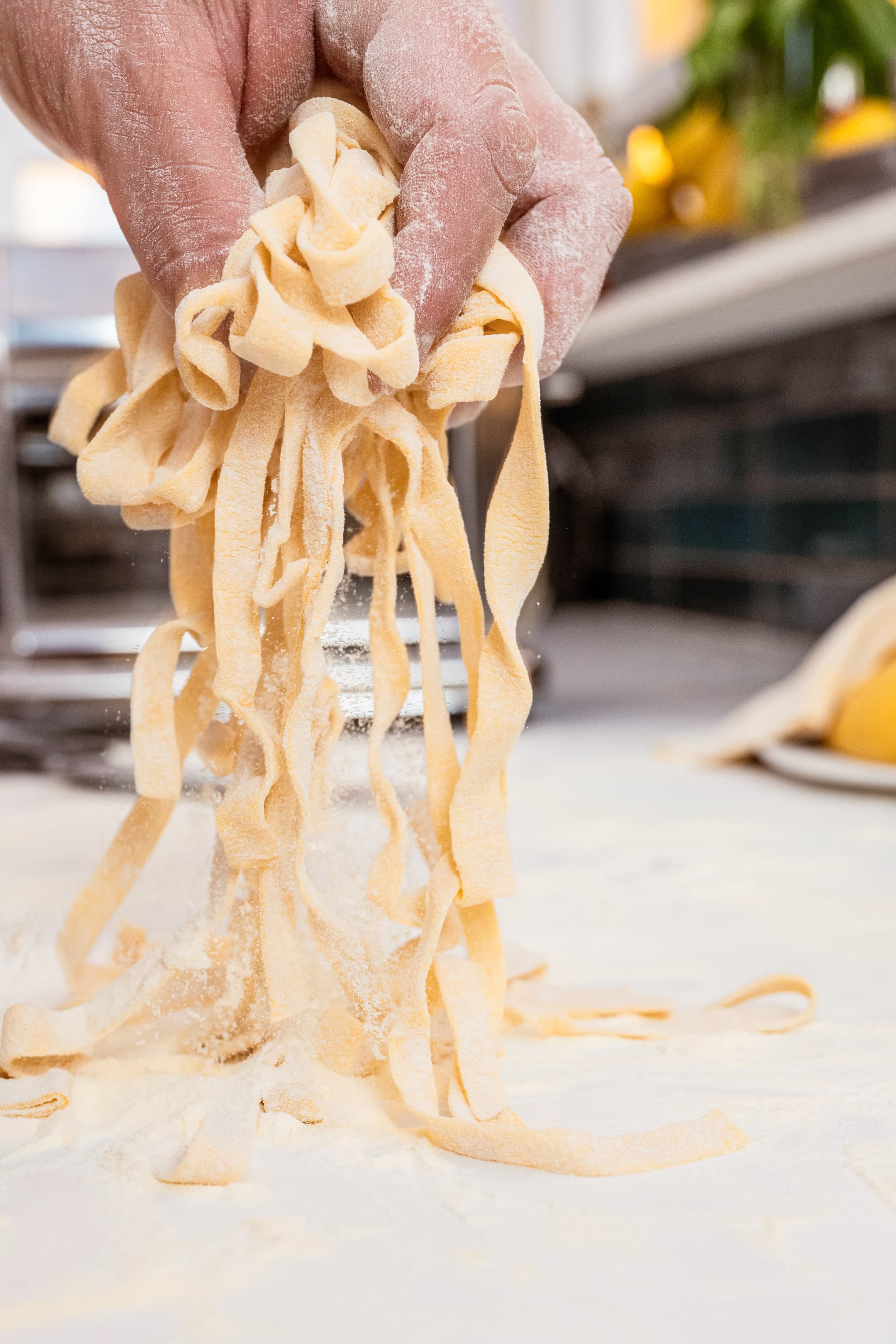 <p>COOKING CLASSES <br> IN A LEMON GROVE</p>